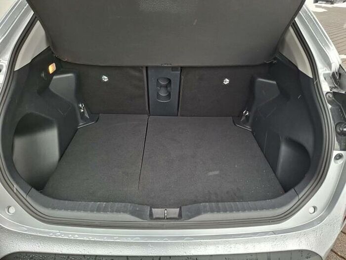 Toyota Yaris Cross Toyota Yaris Hybrid S Adventure... Comfort