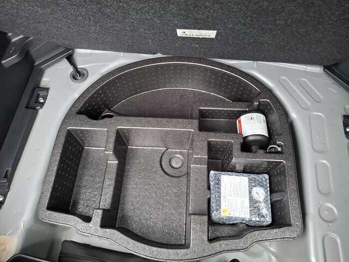 Toyota Yaris Cross Toyota Yaris Hybrid S Adventure... Comfort