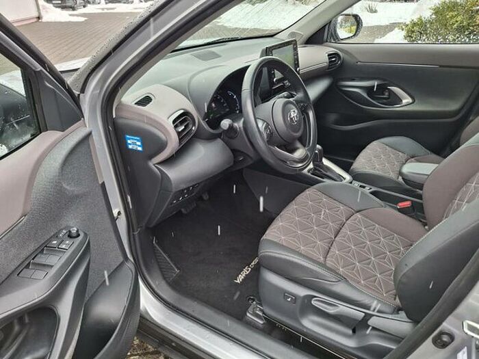 Toyota Yaris Cross Toyota Yaris Hybrid S Adventure... Comfort