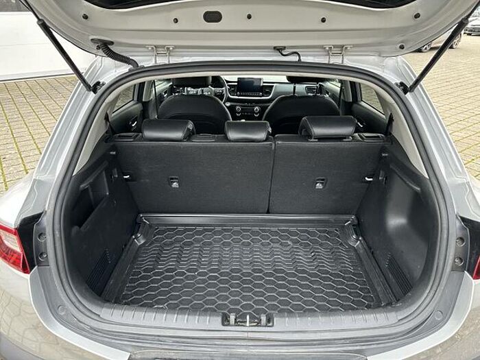 Kia Stonic 1.0T 120 48V GTL NAVI...