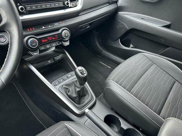 Kia Stonic 1.0T 120 48V GTL NAVI...