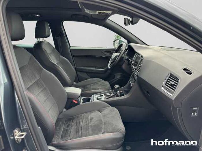 SEAT Ateca FR DSG 4WD AHK 360 Kamera 8-Fach El. Pano Navi Alcantara Soundsystem LED E