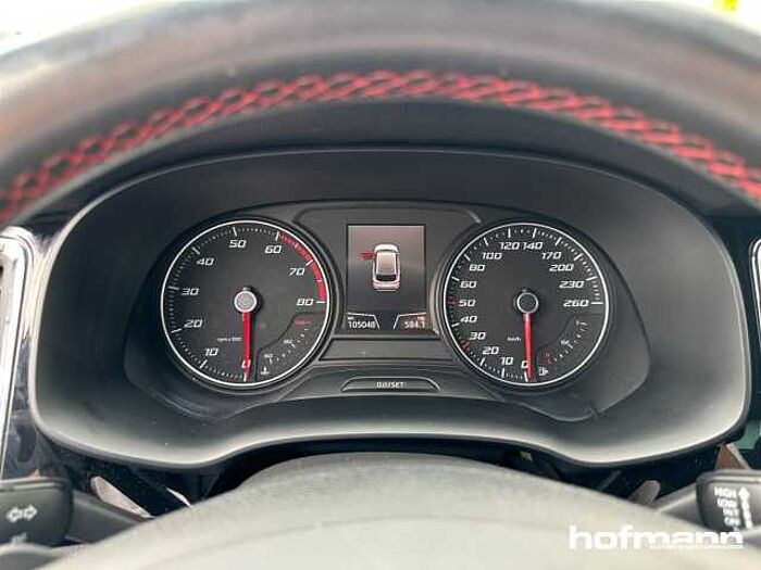 SEAT Ateca FR DSG 4WD AHK 360 Kamera 8-Fach El. Pano Navi Alcantara Soundsystem LED E