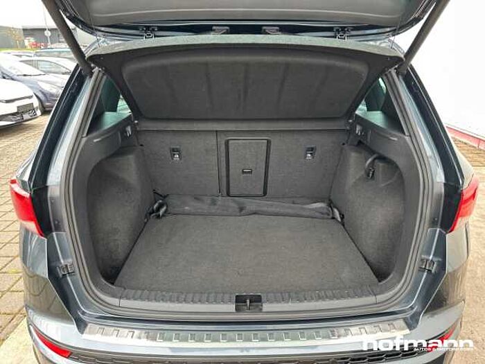 SEAT Ateca FR DSG 4WD AHK 360 Kamera 8-Fach El. Pano Navi Alcantara Soundsystem LED E