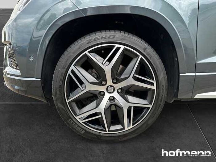SEAT Ateca FR DSG 4WD AHK 360 Kamera 8-Fach El. Pano Navi Alcantara Soundsystem LED E